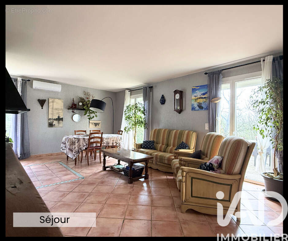 Photo 3 - Maison à SAINTE-FOY-DE-PEYROLIERES