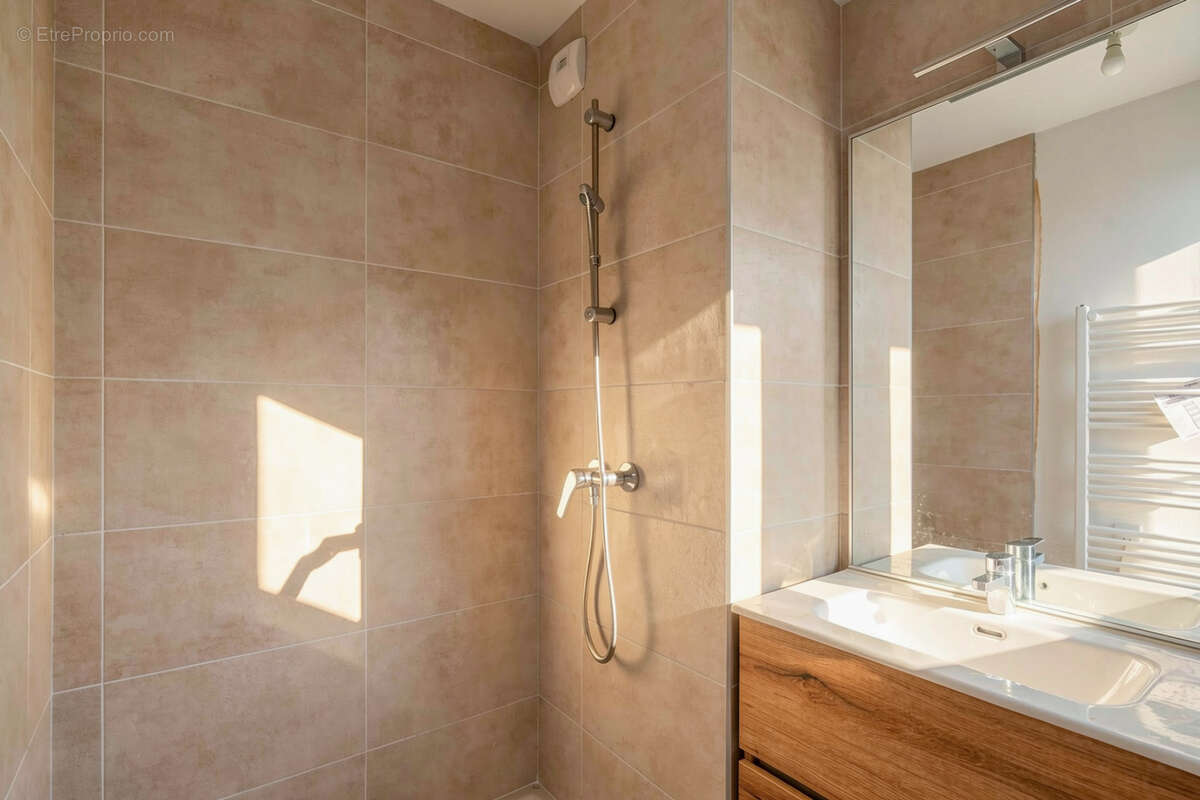 Appartement T4 - 101m2 - photo 9