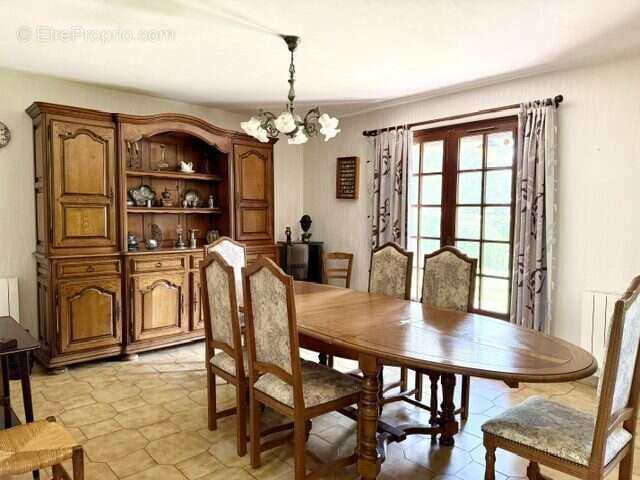 Maison 96 m² à Criquebeuf-En-Caux  - photo 4