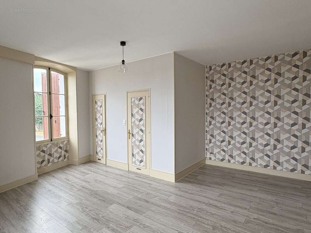 Maison à CHASSENEUIL-SUR-BONNIEURE