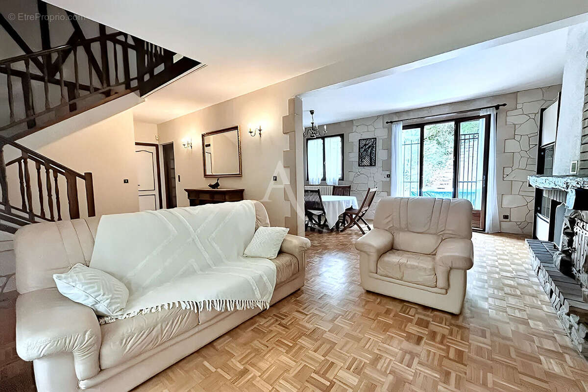Maison à VITRY-SUR-SEINE