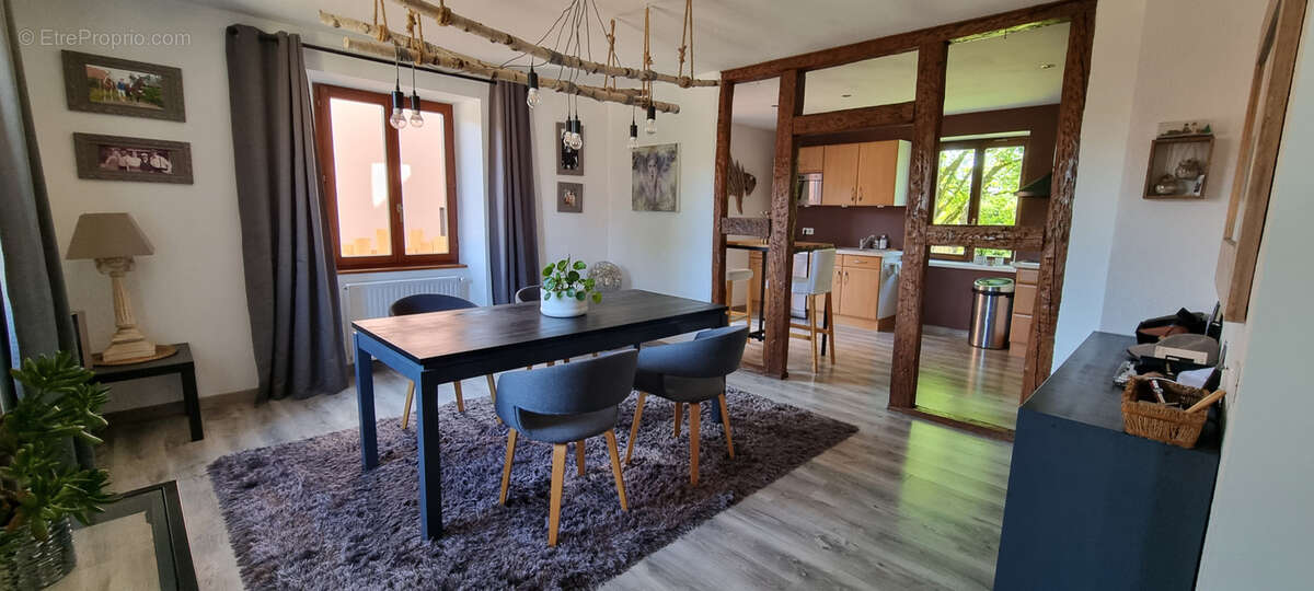 À vendre   Maison individuelle pleine de charme avec terrain et dépendances - photo 2