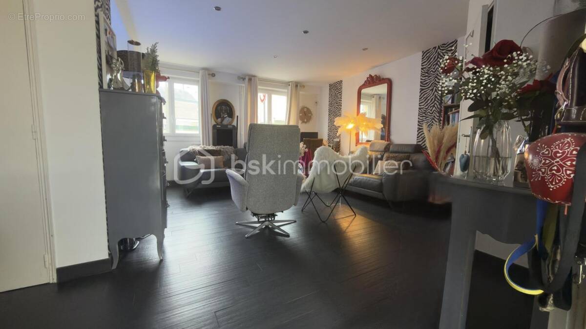 Maison à SAINT-QUENTIN