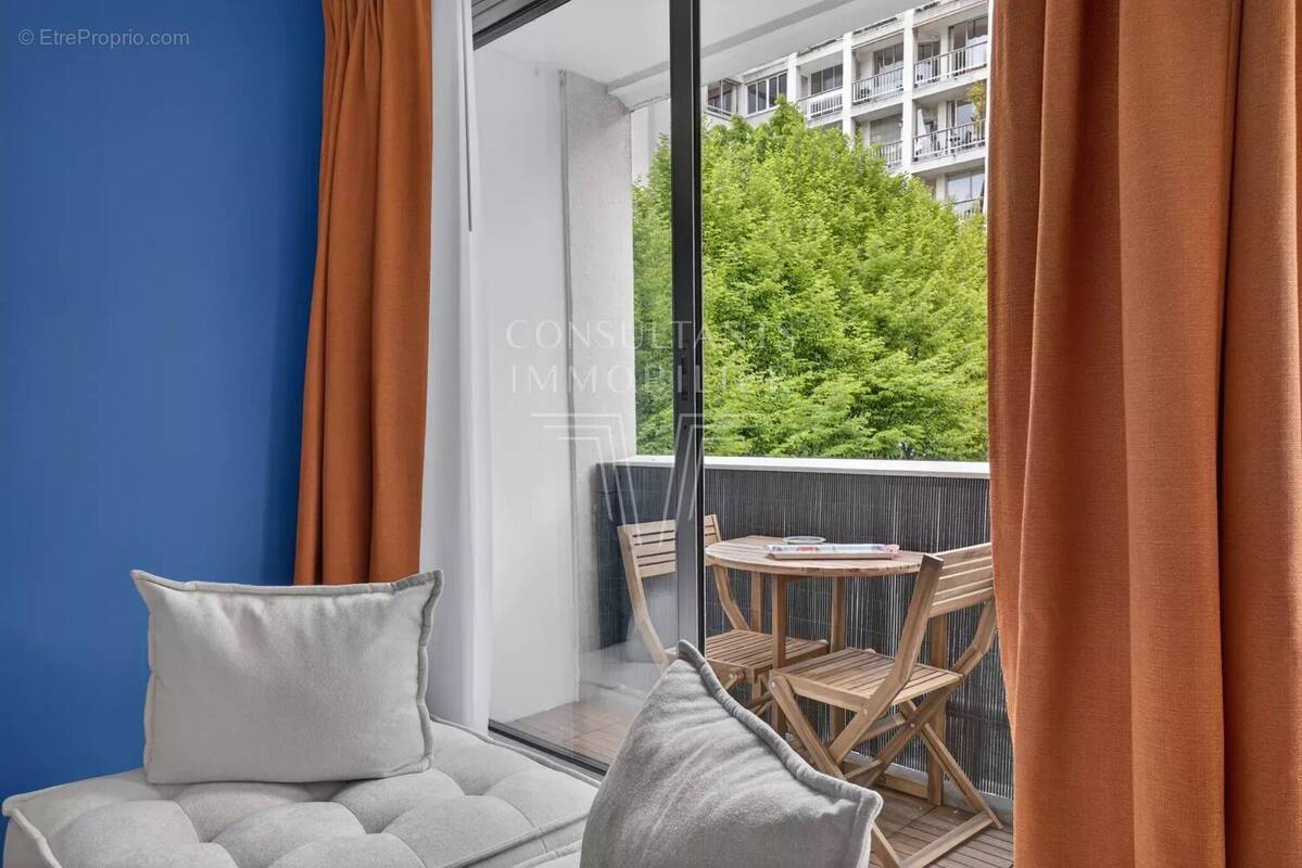 Appartement à PARIS-15E