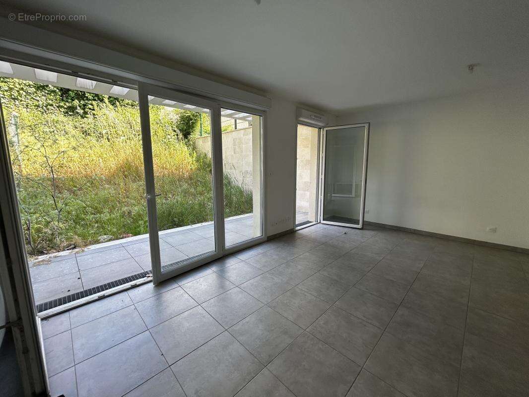 Appartement à MARSEILLE-9E