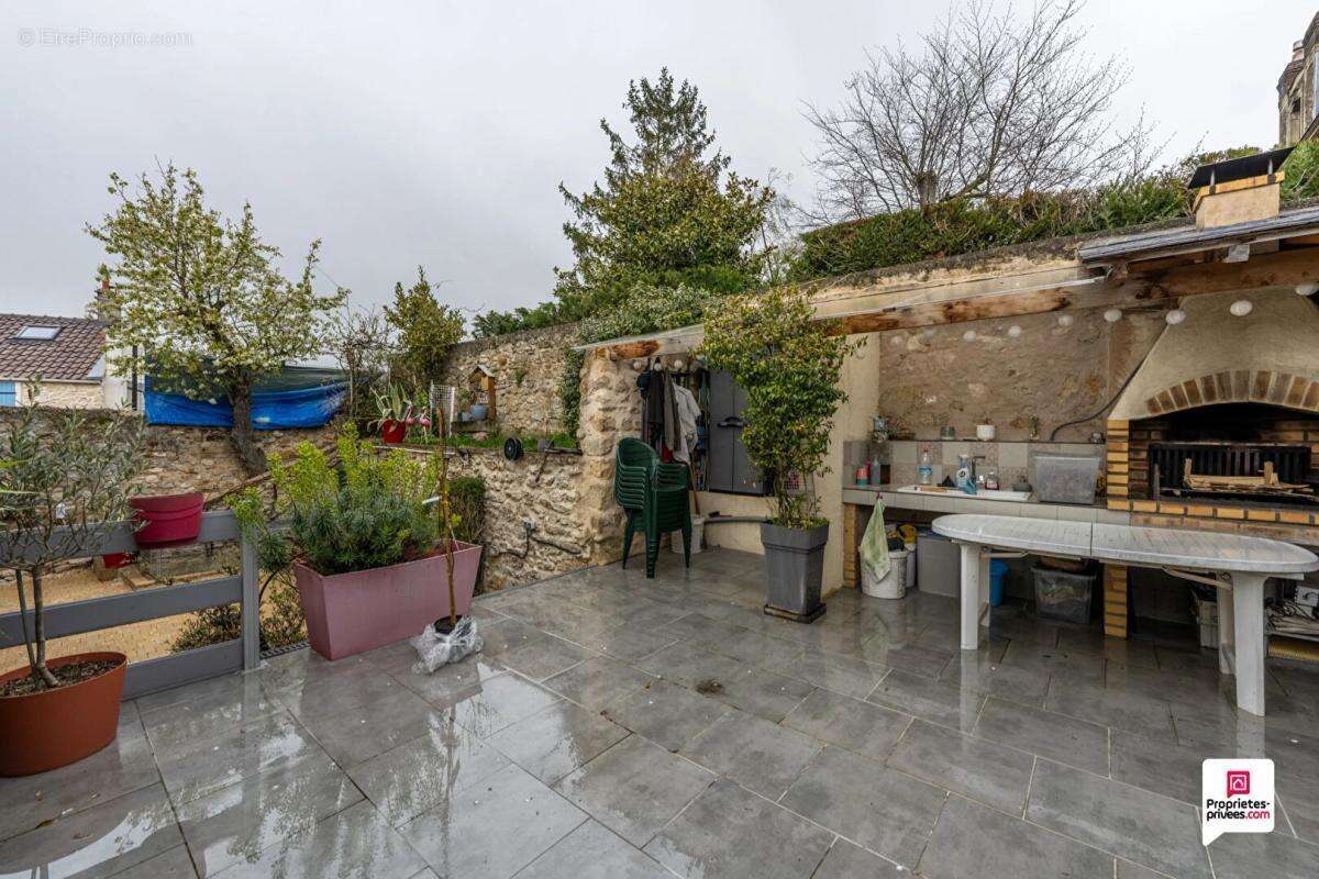 Maison à LES MUREAUX