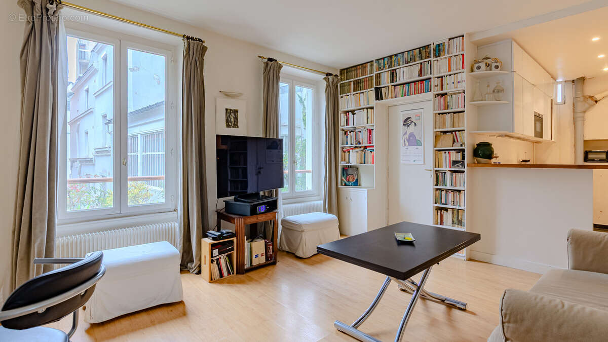 Appartement à PARIS-20E