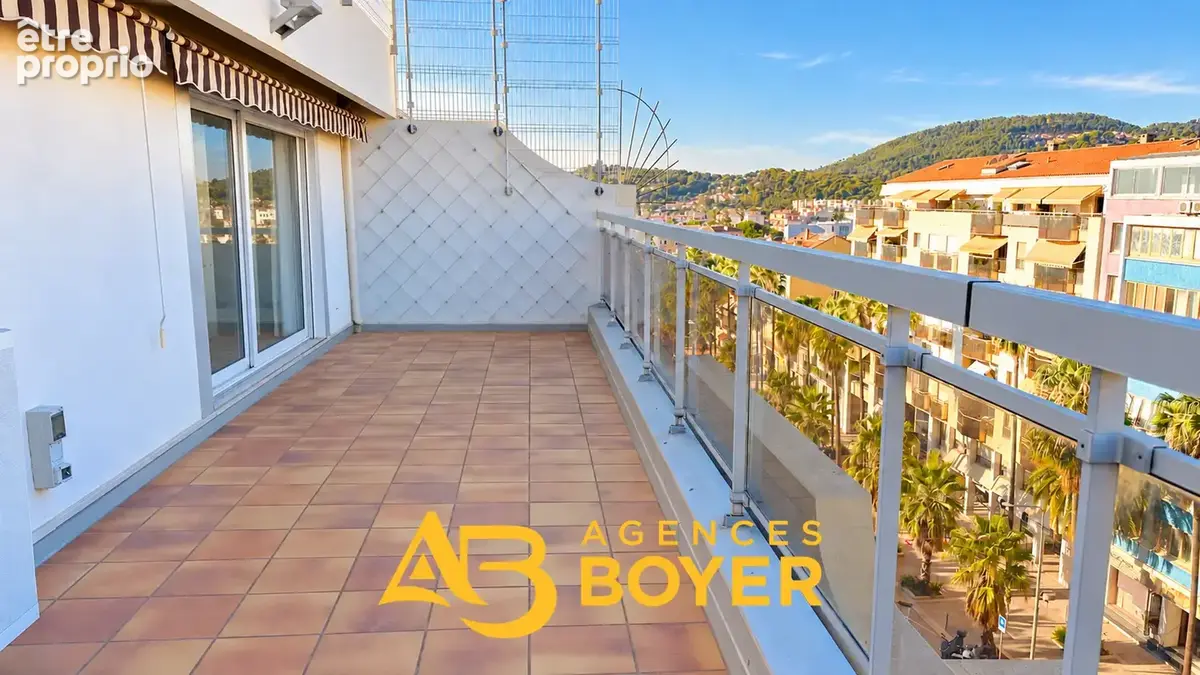 EXCLUSIVITÉ   HYÈRES CENTRE   Dernier étage : T5 de 140 m2 avec terrasse, garage, cave et studio indépendant - photo 5