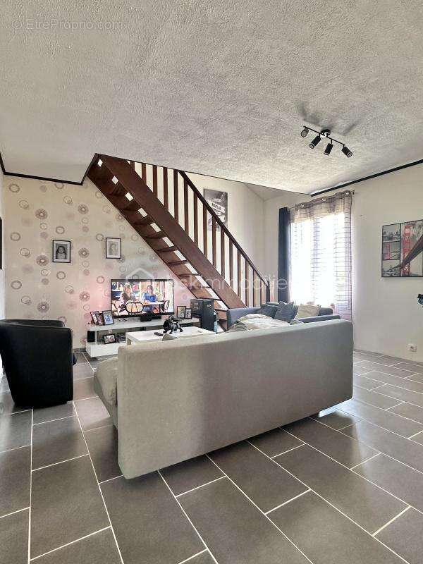 Maison à COURTENAY