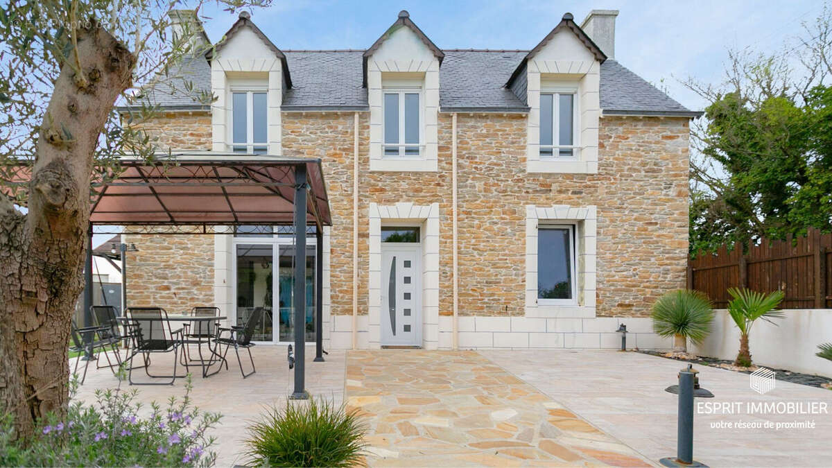 Maison à NEVEZ