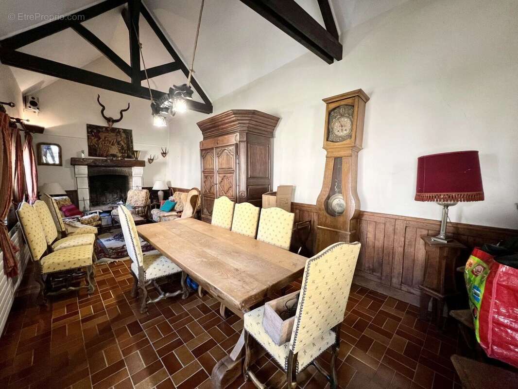Maison à HOUDAN