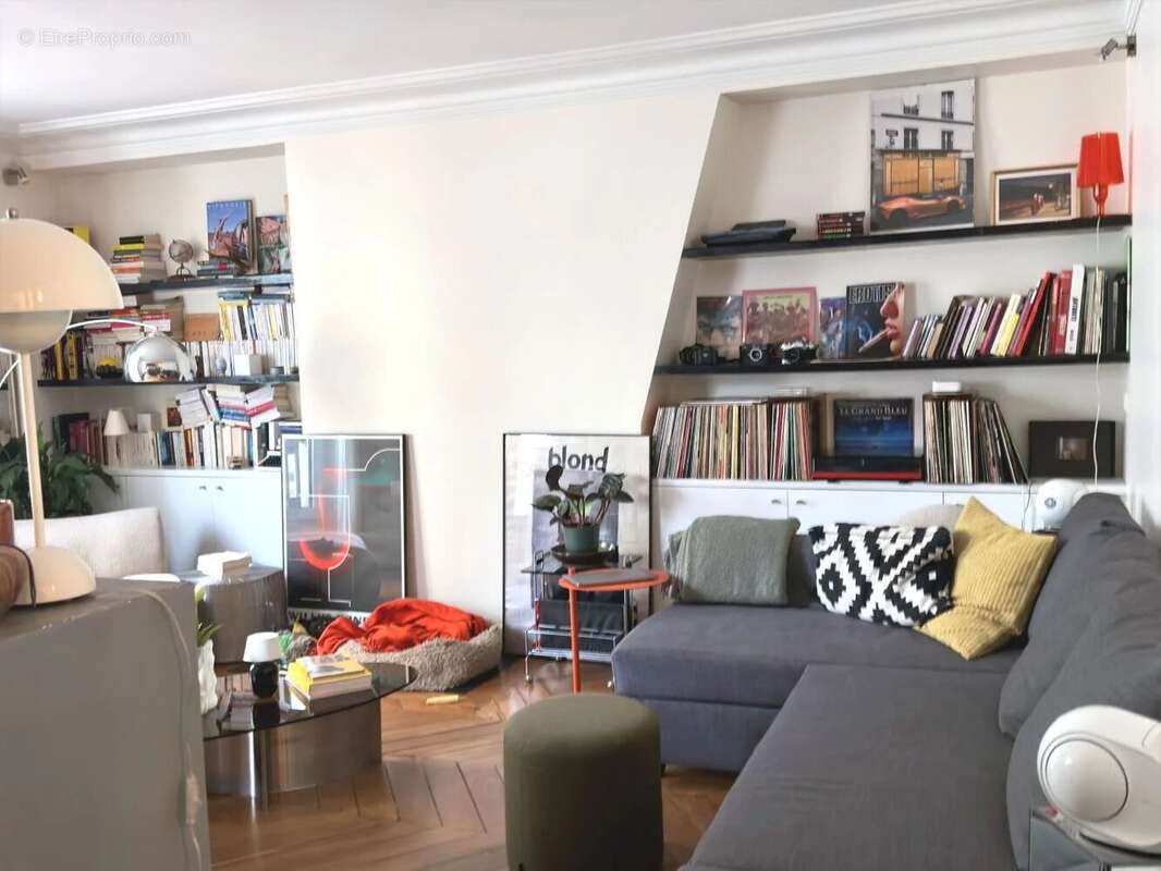 Appartement à PARIS-9E