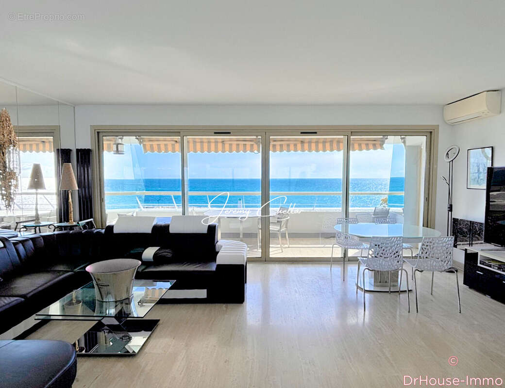 Appartement à VILLENEUVE-LOUBET