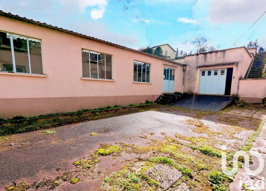 Photo 3 - Maison à SAINT-JUST-LA-PENDUE