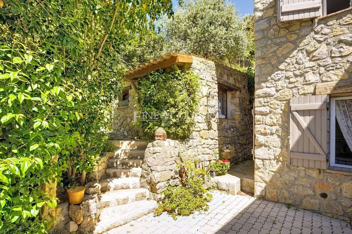 Maison à MONTAUROUX