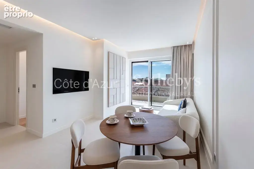 Nice Carré d’Or, appartement rénové en dernier étage avec terrasse proche de la Promenade des Anglais - photo 3