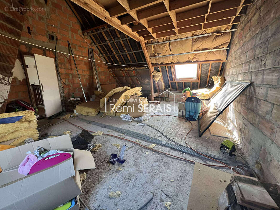 Maison à COURVAUDON