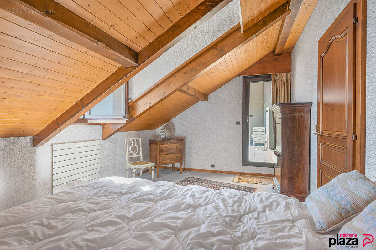 Maison à DIVONNE-LES-BAINS