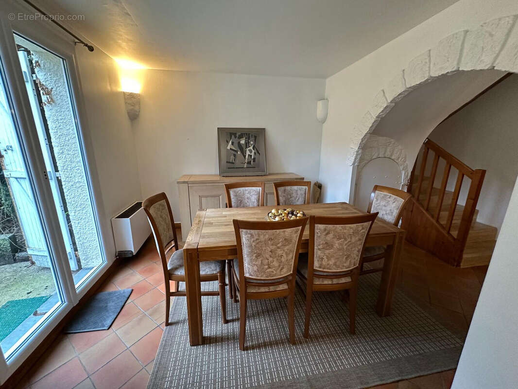 Maison à SAVIGNY-LE-TEMPLE