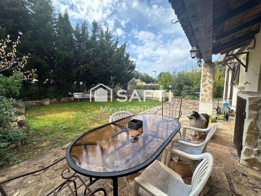 Photo 1 - Maison à SEILLONS-SOURCE-D&#039;ARGENS