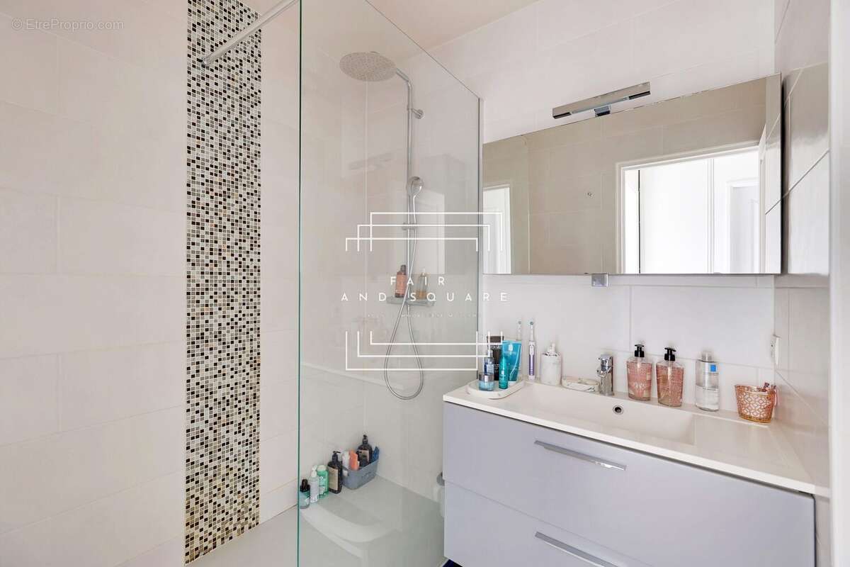 Appartement à SURESNES