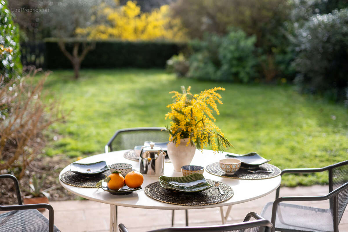 Appartement à SAINTE-FOY-LES-LYON