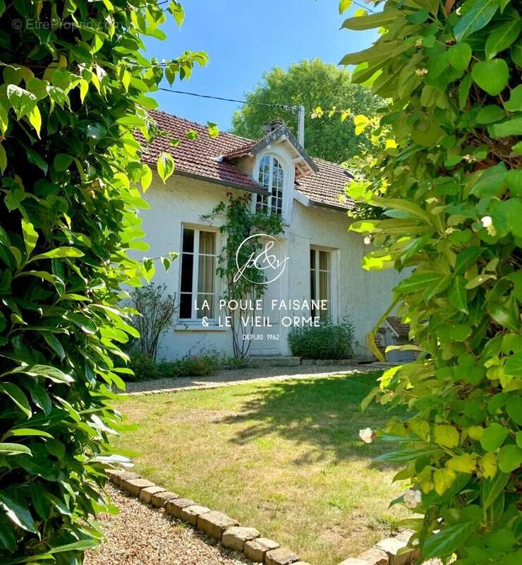 Maison à HOUDAN