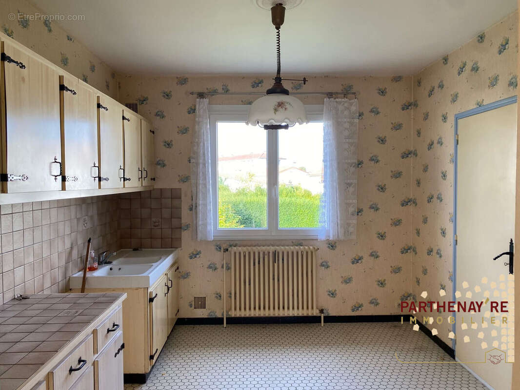 Maison à PARTHENAY