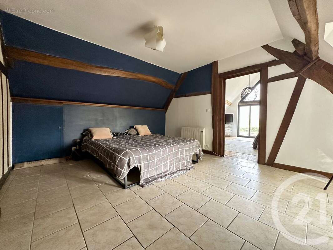 Maison à LA CROIX-DU-PERCHE