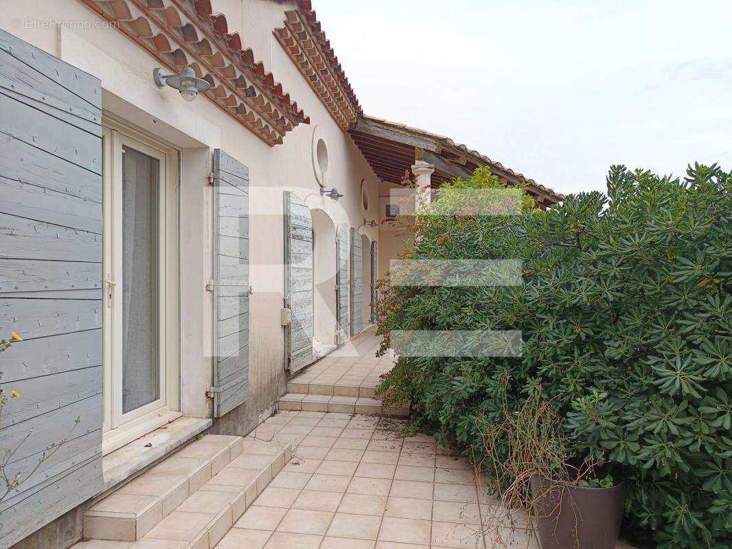 Maison à BELLEGARDE