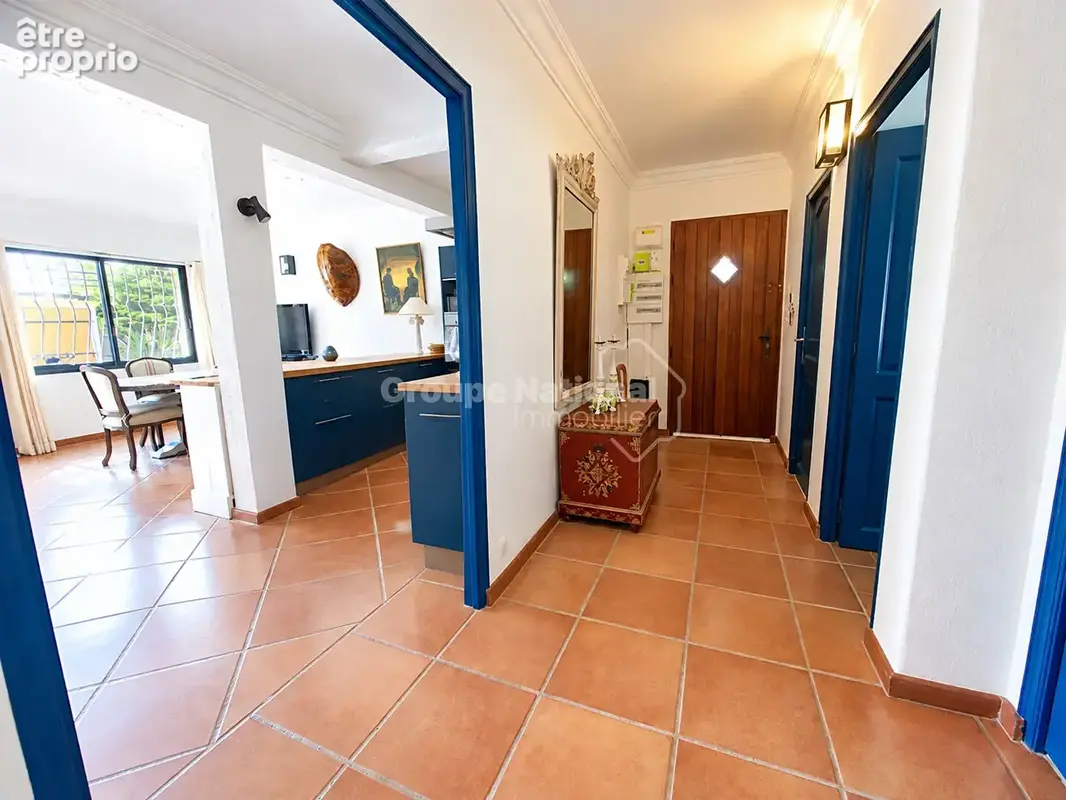 RARE ! Maison/appartement unique en plein centre ville avec piscine privée ! - photo 14