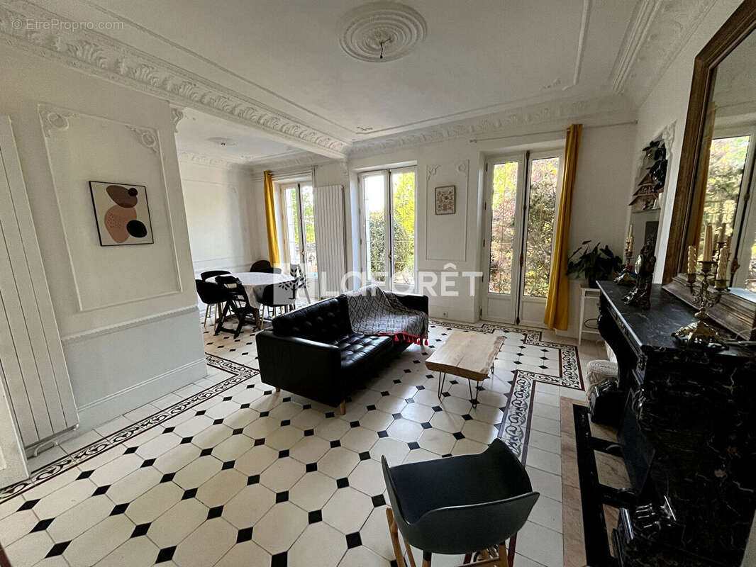 Maison à MEZY-SUR-SEINE