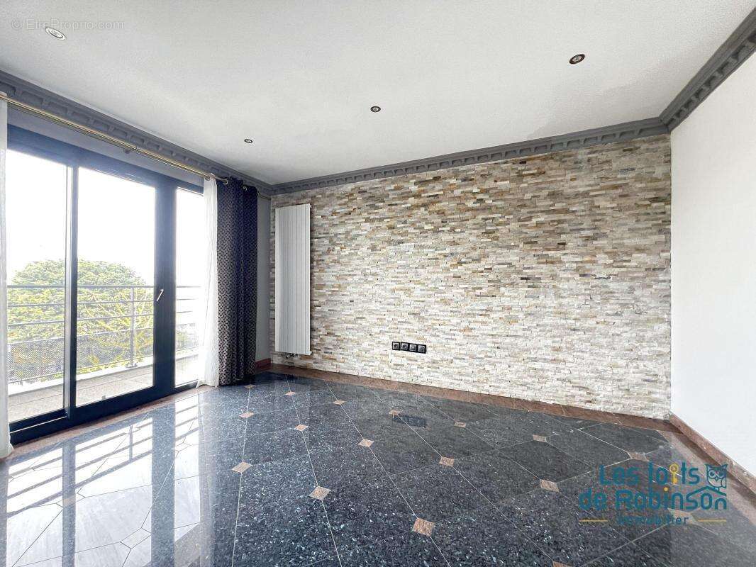 Appartement à L'HAY-LES-ROSES