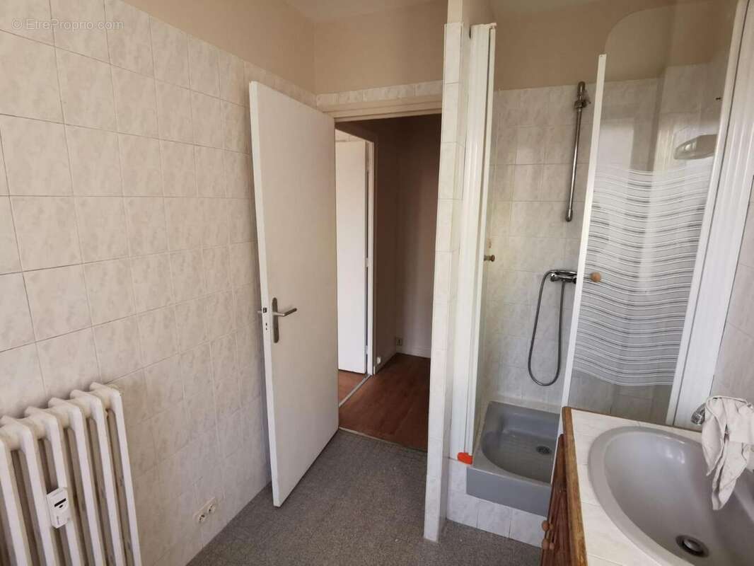   - Appartement à AUBENAS