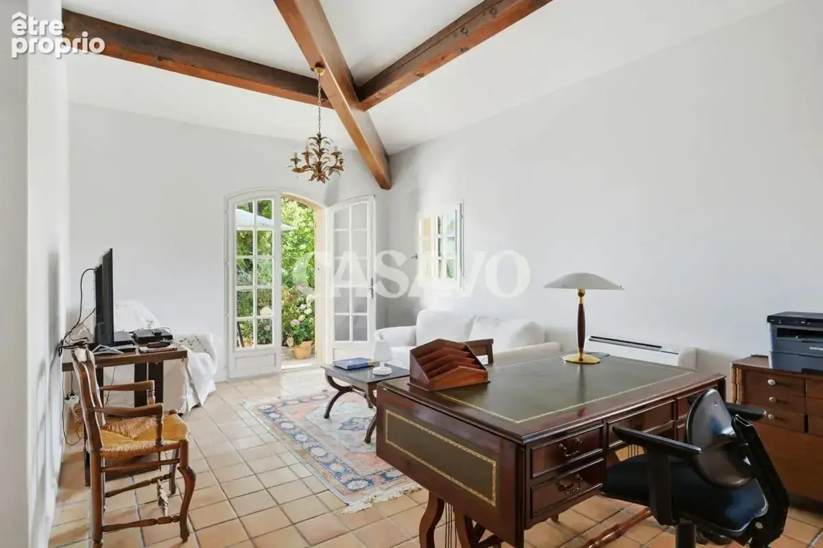 Vente Villa 8 pièces de 272m² - 13100 Saint-Marc-Jaumegarde - photo 24