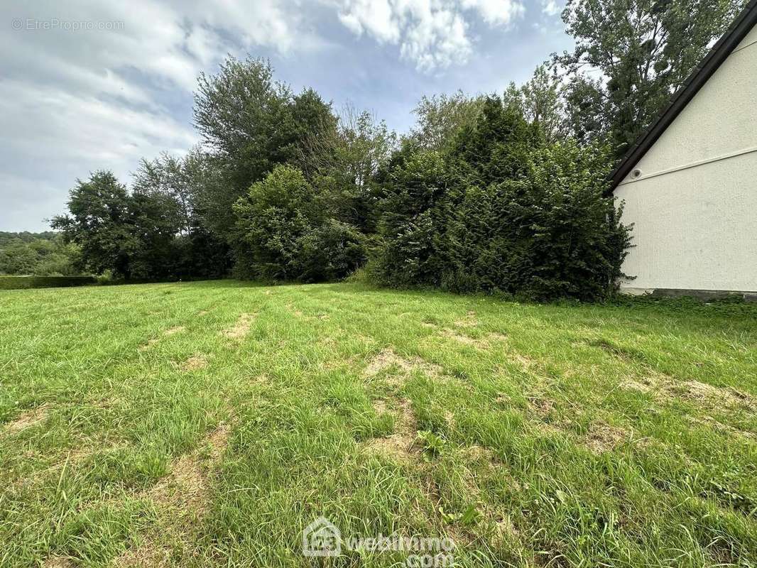 Vous disposez d'une façade de 16 métres - Terrain à MERLIEUX-ET-FOUQUEROLLES
