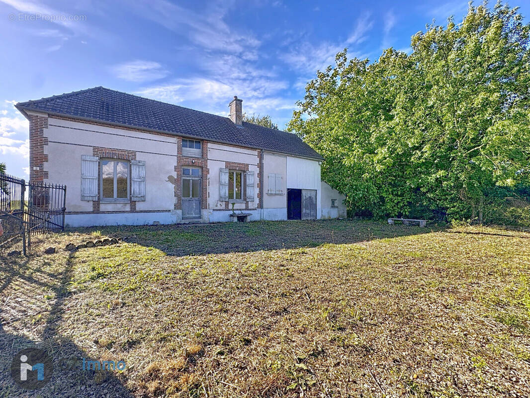 Photo 1 - Maison à SALON