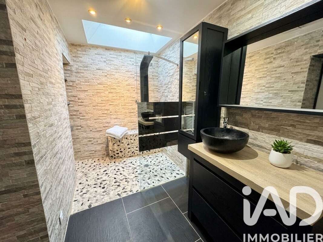 Maison 208 m² à Flines-Lez-Raches  - photo 7