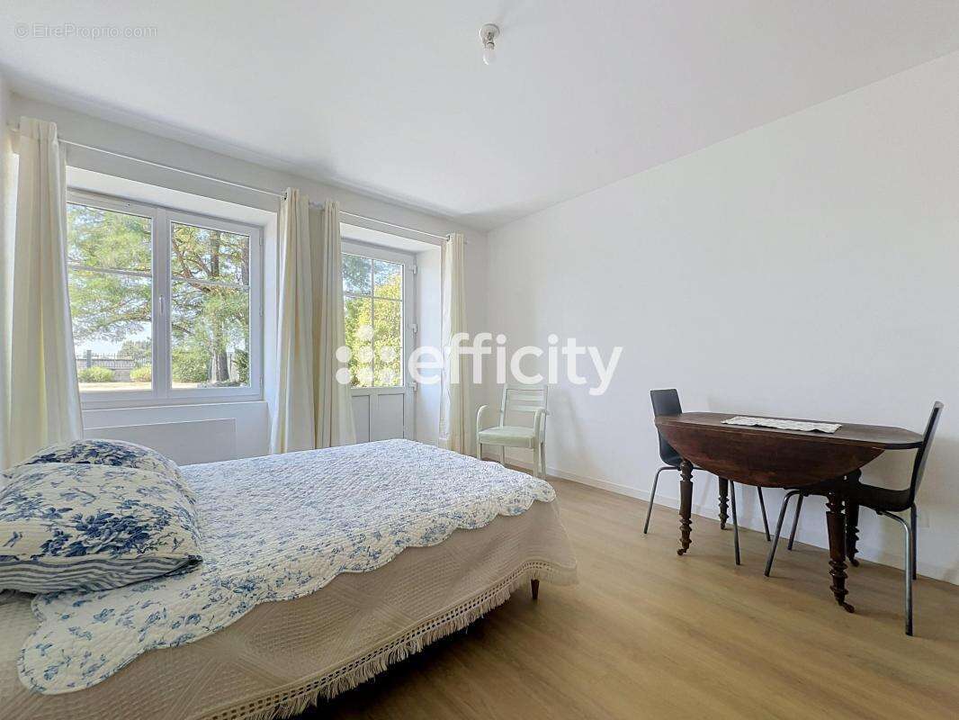 Maison 107 m² à Restigne  - photo 7