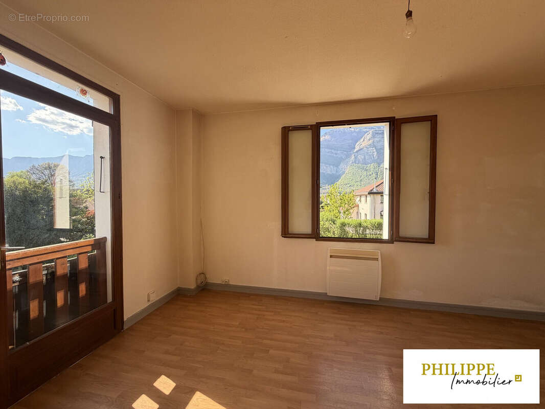 Appartement à CROLLES