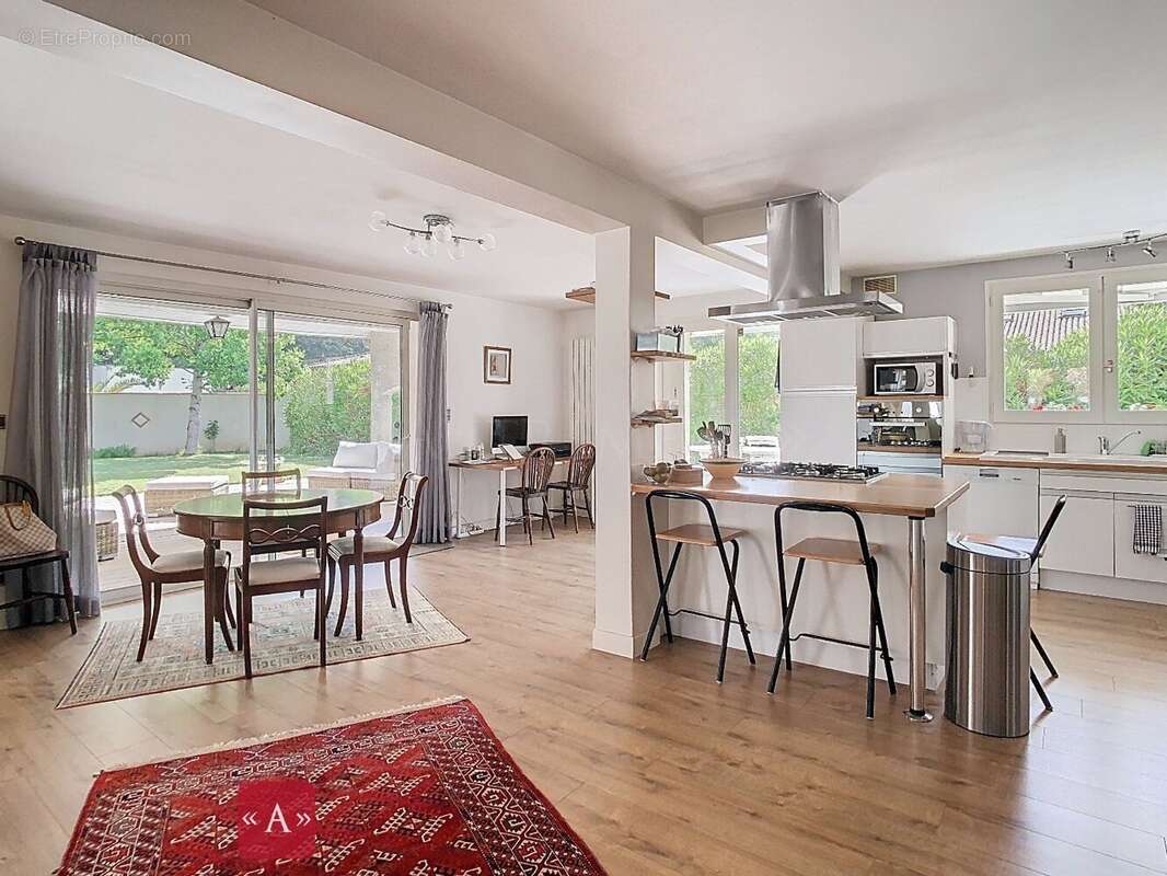 Maison à BUZET-SUR-TARN