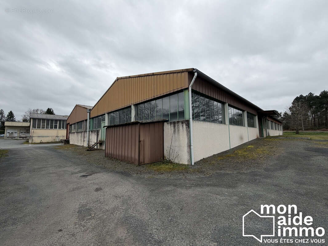 Commerce à NANTHEUIL