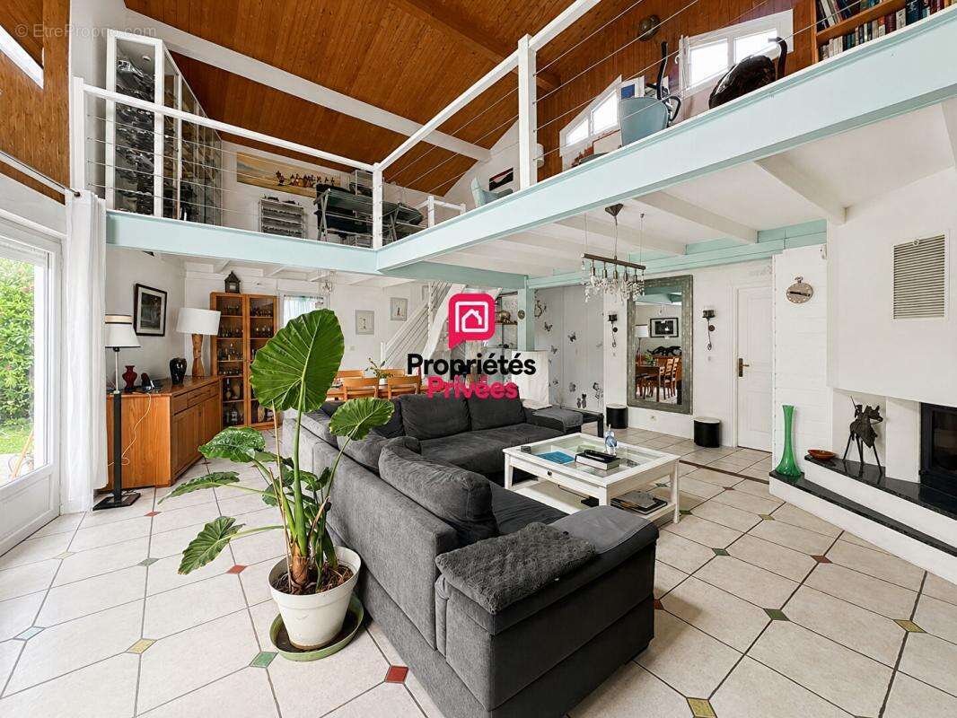 Maison à ossature bois avec vue et sous-sol complet, terrain de 3 800 m² - photo 5