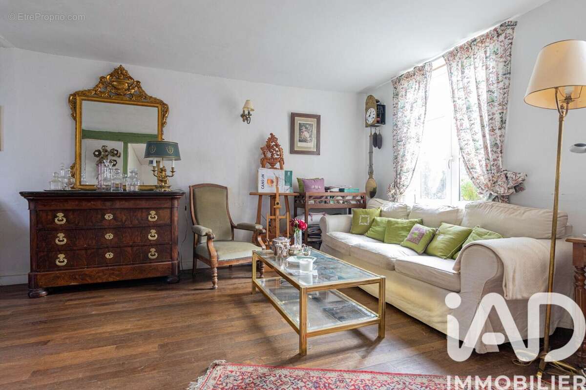 Maison 135 m² à La Ferriere-Sur-Risle  - photo 8