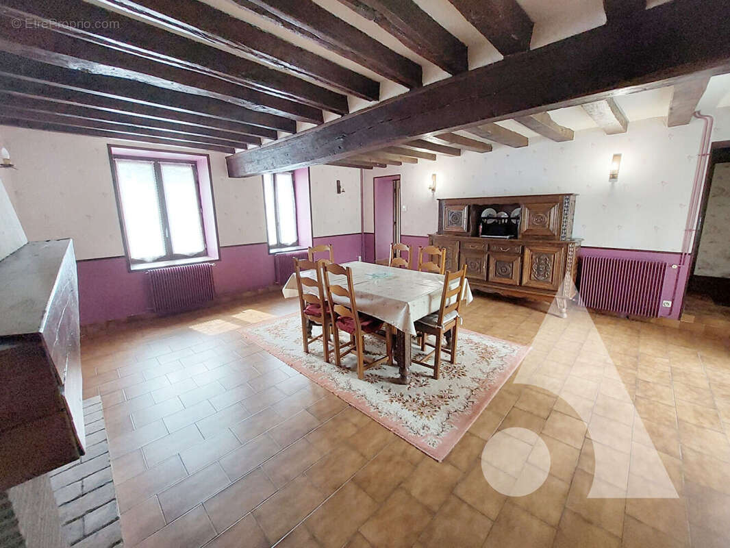 Maison à CREPY-EN-VALOIS