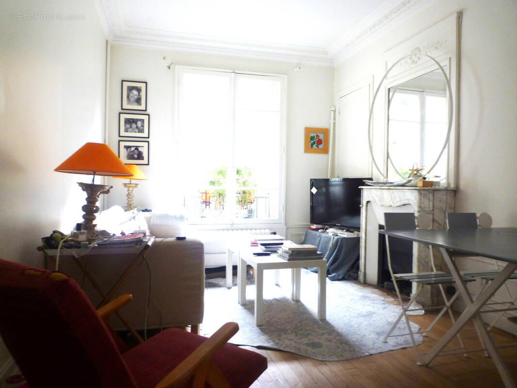 Appartement à PARIS-16E