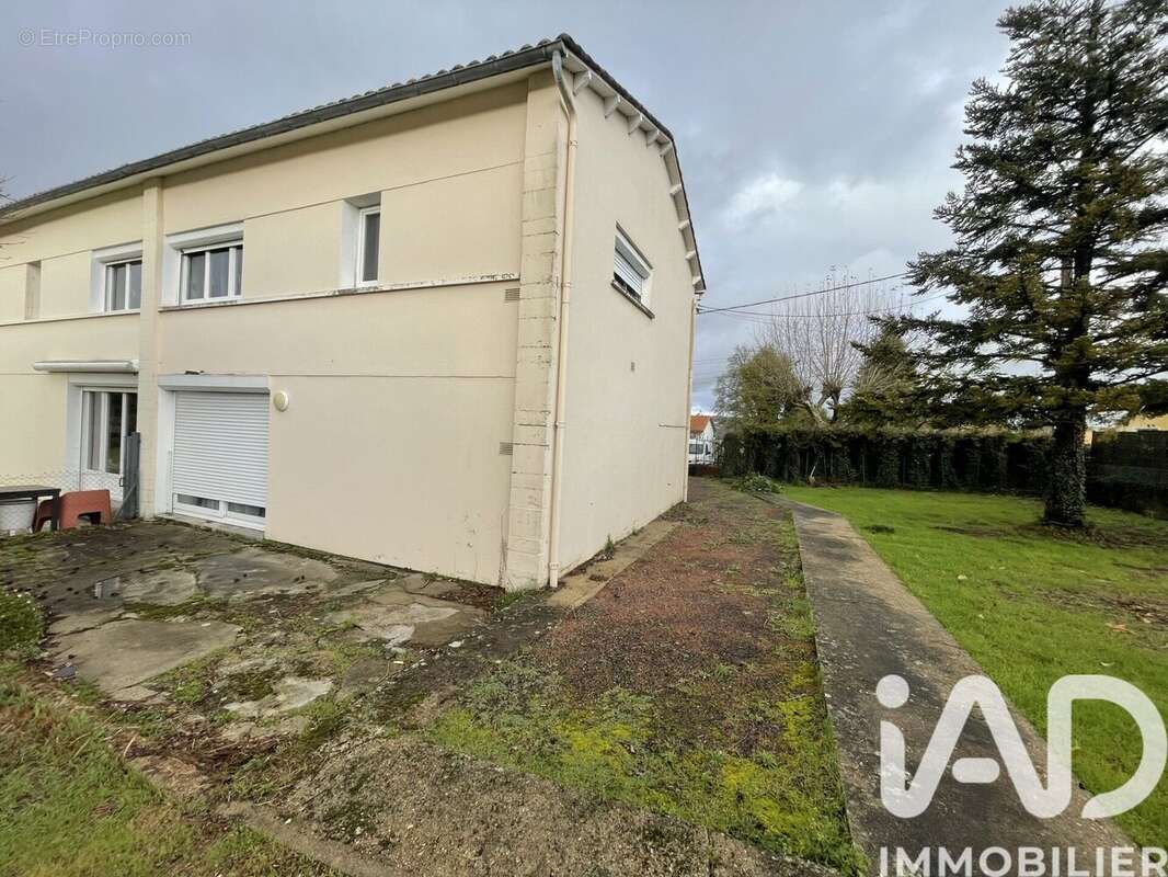 Photo 4 - Maison à MAGNAC-SUR-TOUVRE