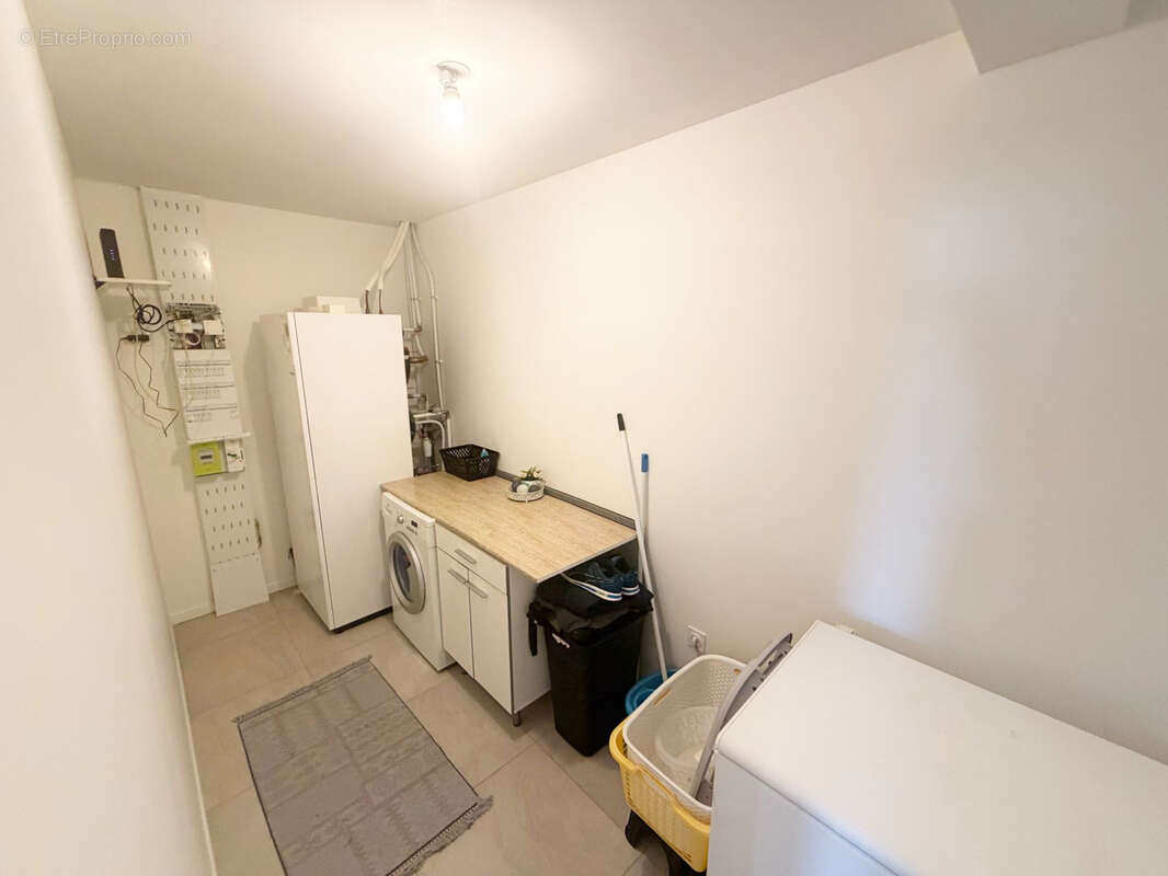 Maison à LES MARTRES-DE-VEYRE