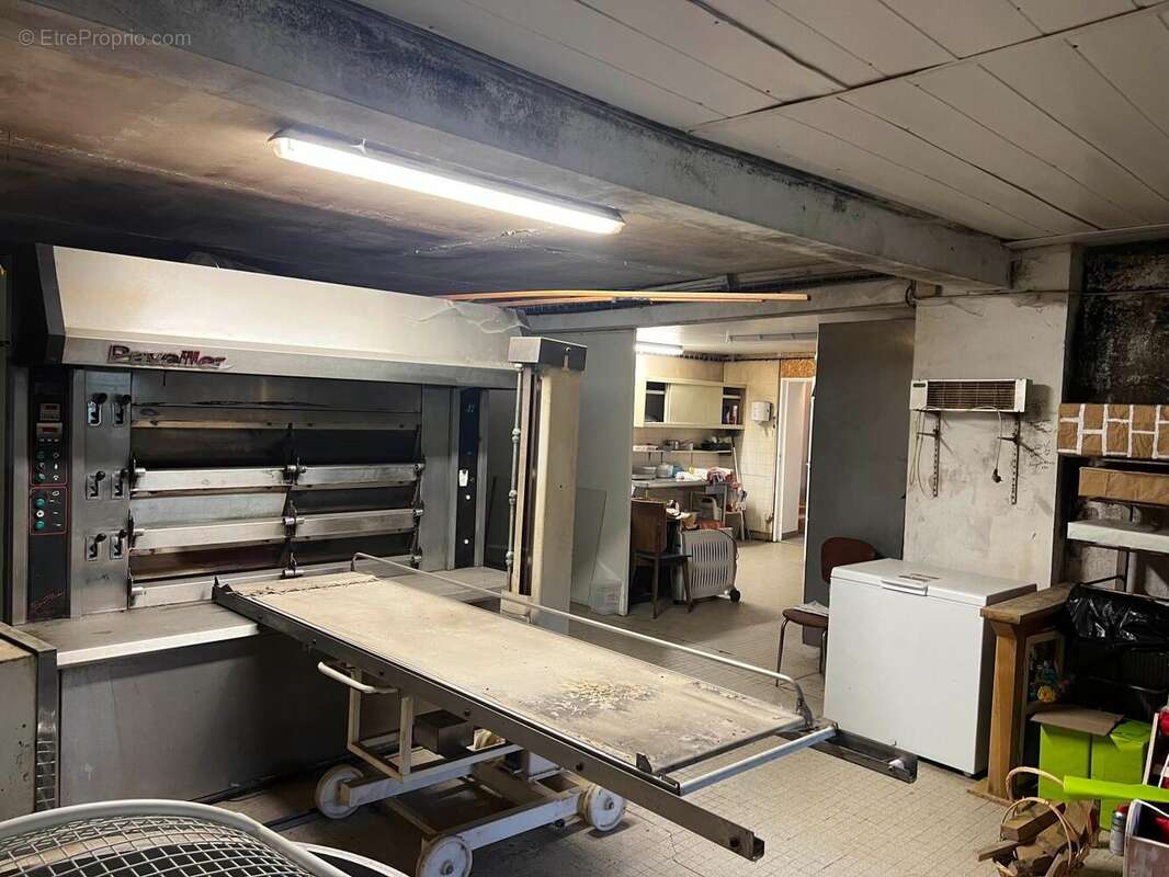 Photo 6 - Commerce à SEVERAC