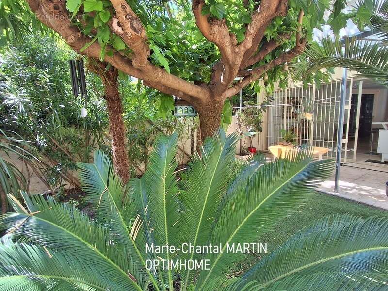 Appartement à MARSEILLE-5E